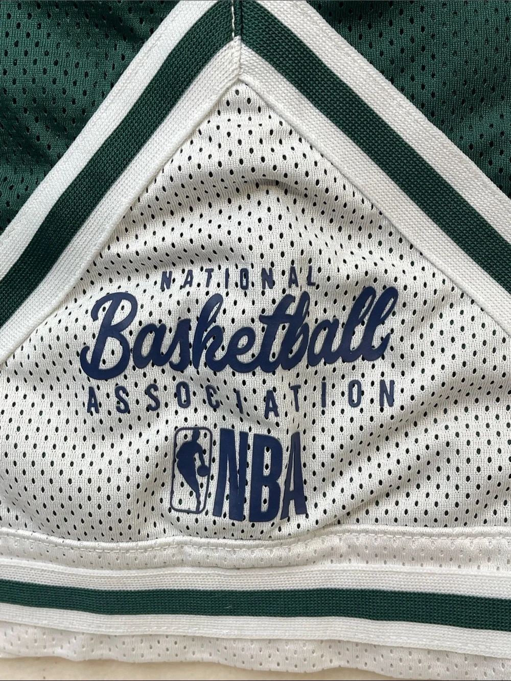 NBA Dark Green Mesh LINED Basketball Shorts with White Trim MENS SIZE M